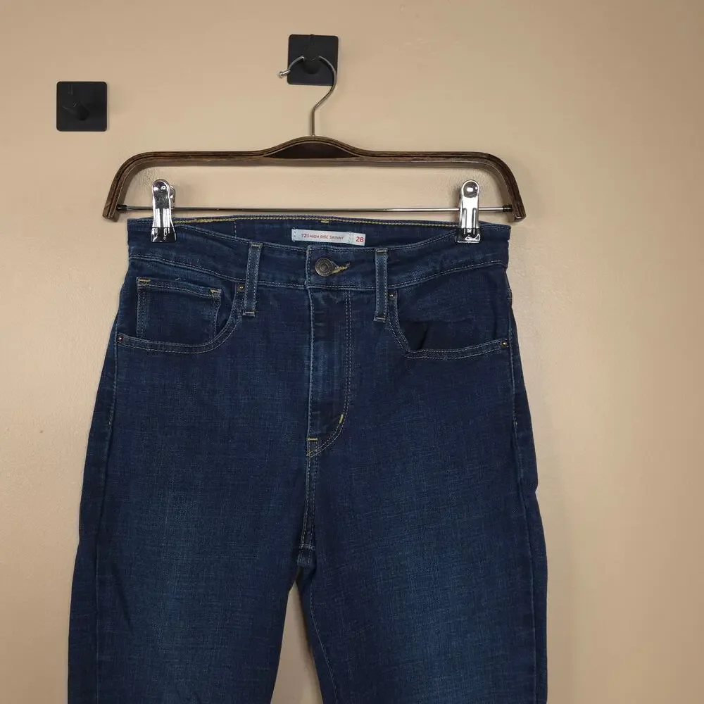 Levi's 721 High Rise Skinny Women's Jeans in Dark Wash Size 28
